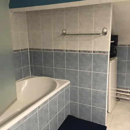 La Du Voyageur Nocleg ze śniadaniem